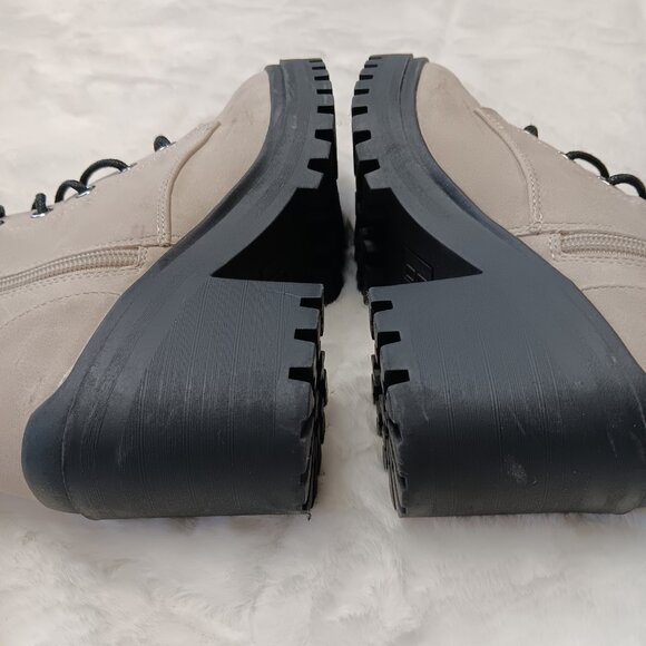 Chunky Healed Studded Cream Boots Size 6.5 - Picture 9 of 16